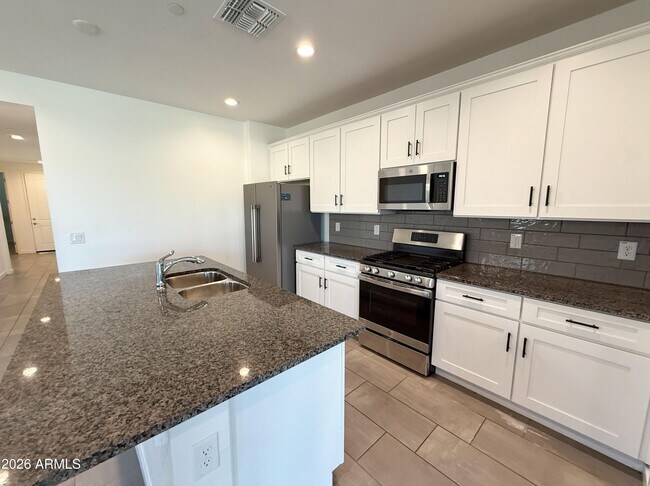 13312 West Crimson Terrace, Peoria, AZ 85383 photo 3
