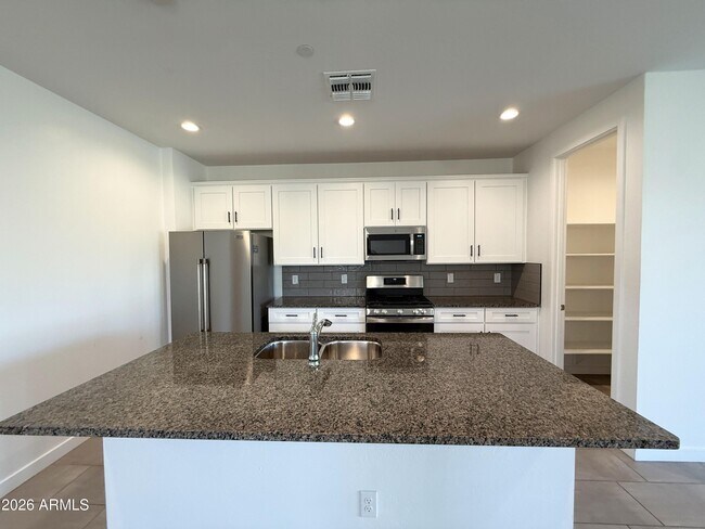13312 West Crimson Terrace, Peoria, AZ 85383 photo 4