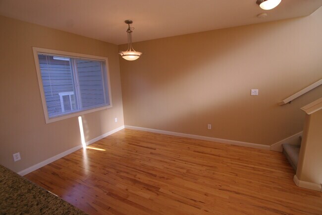1018 Taylor Avenue North, Seattle, WA 98109 photo 5