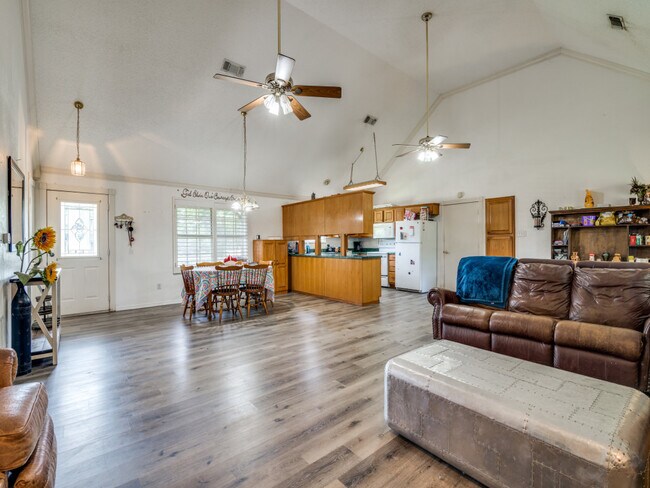810 Laurence Drive, Heath, TX 75032 photo 4