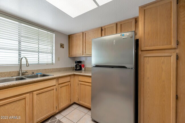 6885 E Cochise Rd Paradise Valley, AZ 85253 photo 2