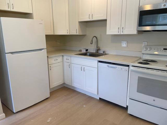 4416 Moorpark AVE 2 photo 4