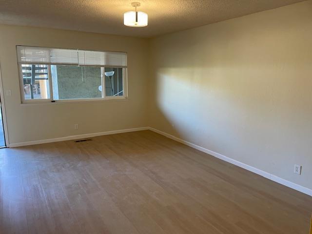 4416 Moorpark AVE 2 photo 2