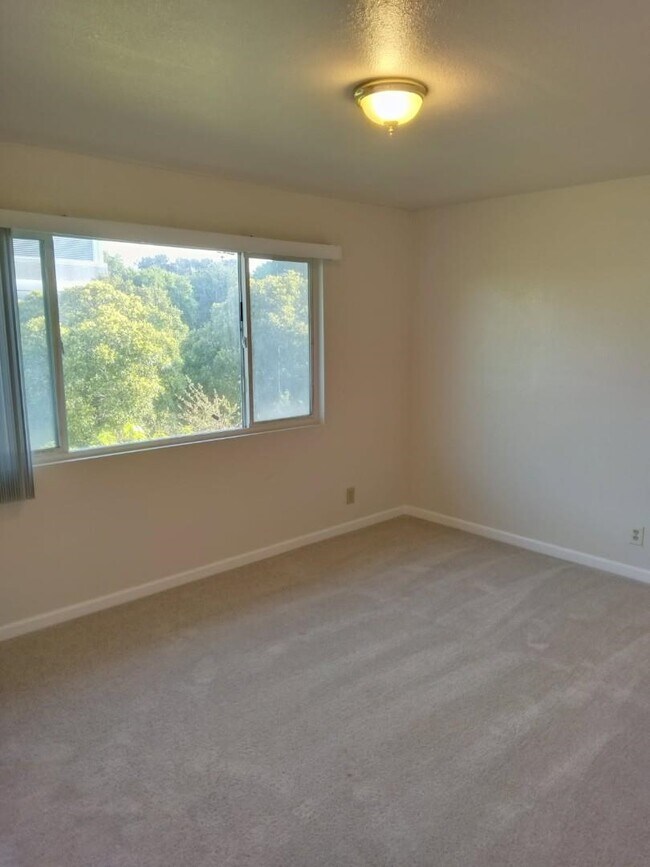 2131 Stanton Ave San Pablo, CA 94806 photo 3