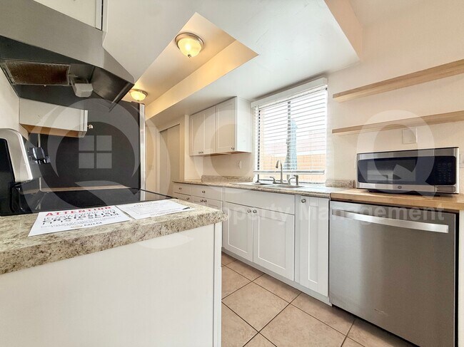 10402 N 10th St Phoenix, AZ 85020 photo 5