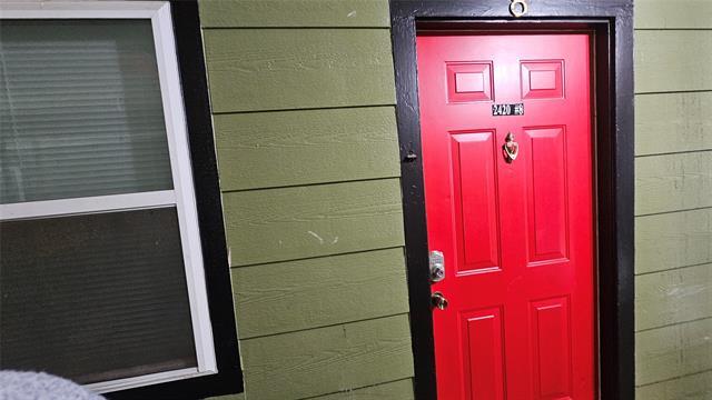 2420 Louise St Denton, TX 76201 photo 3