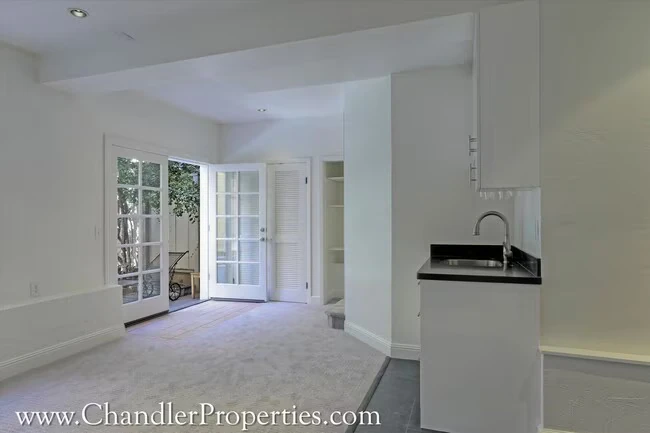 3217 Gough St San Francisco, CA 94123 photo 3
