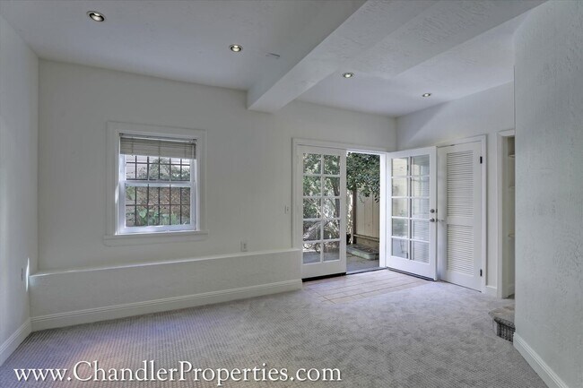 3217 Gough St San Francisco, CA 94123 photo 2