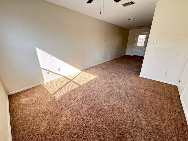 1203 Monroe Loop Killeen, TX 76543 photo 2