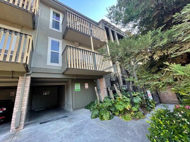 480 E Okeefe St East Palo Alto, CA 94303