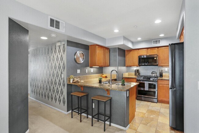 3479 Spring Tide Terrace San Diego, CA 92110 photo 2