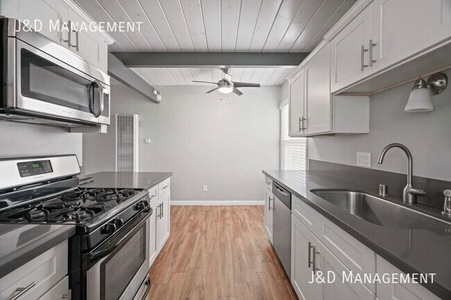 4154 Udall St San Diego, CA 92107 photo 4