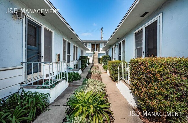 4390 Louisiana St San Diego, CA 92104 photo 2