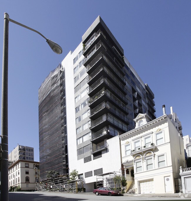 1BR/1BA Apartment on Pacific Avenue · San Francisco photo 2