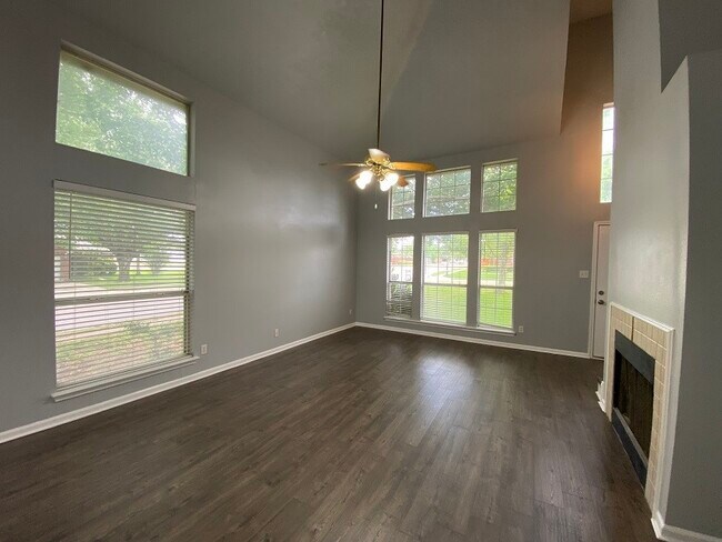 1821 Southeastern Trail Round Rock, TX 78664 photo 3