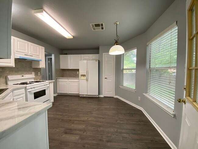 1821 Southeastern Trail Round Rock, TX 78664 photo 4