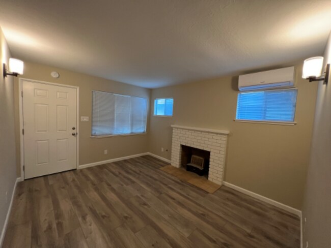 1373 Columbia St Pittsburg, CA 94565 photo 3