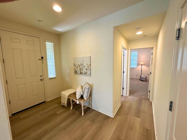 Stunning 4 Bedroom, 3 Bath Questa Home photo 5