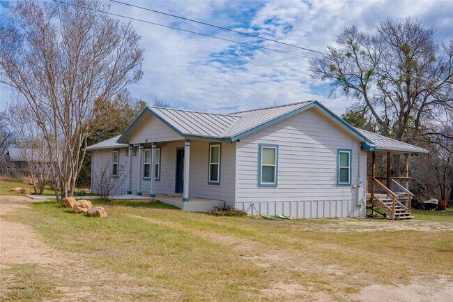 111 Hillview Ln Burnet, TX 78611 photo 4