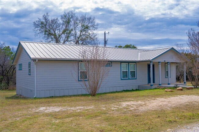 111 Hillview Ln Burnet, TX 78611 photo 3