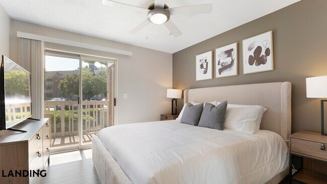 3030 Telegraph Ave Berkeley, CA 94705 photo 4