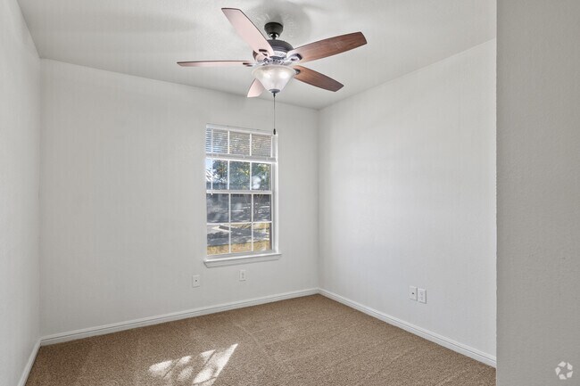 Creek View Apartments photo 5