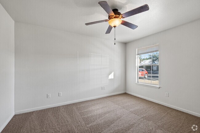 Creek View Apartments photo 4