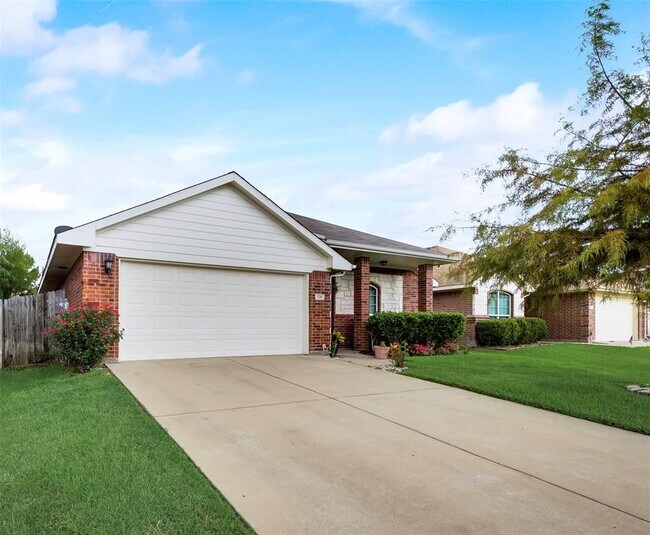 120 Hamilton Dr Terrell, TX 75160 photo 3