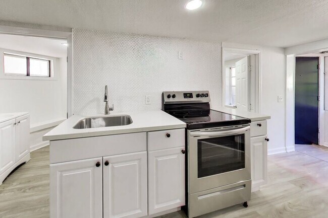 7361 Claremont Ave Berkeley, CA 94705 photo 3