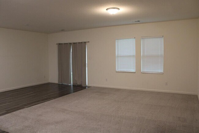 748 Crestridge Dr Lavon, TX 75166 photo 2