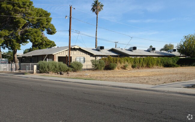 Escondido Apartments photo 3