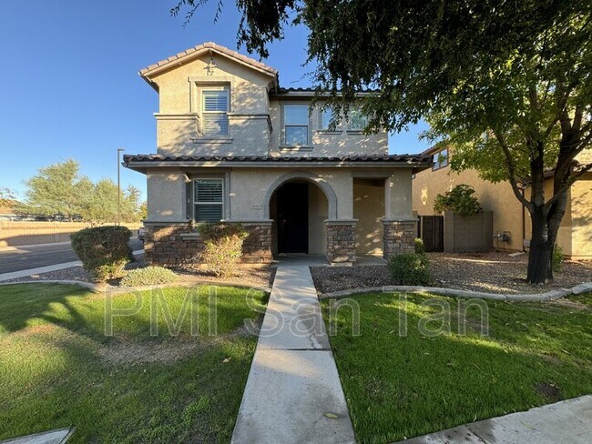 3608 East Larson Lane