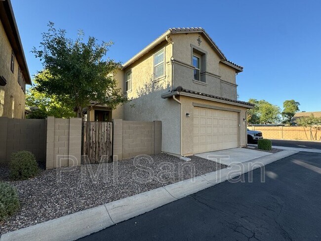 3608 East Larson Lane, Gilbert, AZ 85295 photo 4