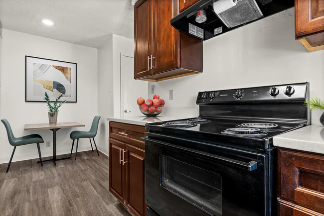 Delta Pines Apartments photo 4