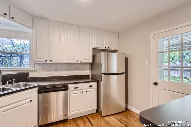 519 Byrnes Dr San Antonio, TX 78209 photo 5