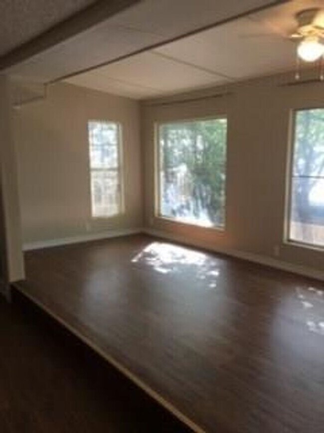 4305 Avenue A Austin, TX 78751 photo 4