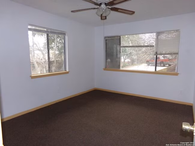 4835 Gus Eckert Rd San Antonio, TX 78240 photo 5