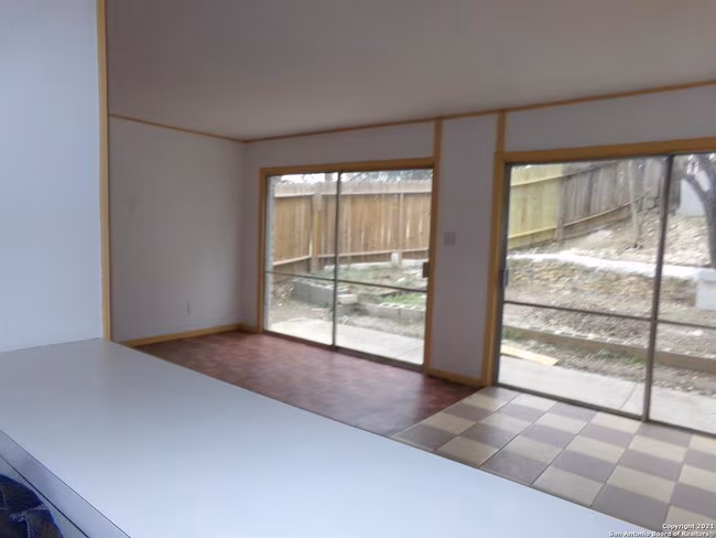 4835 Gus Eckert Rd San Antonio, TX 78240 photo 3