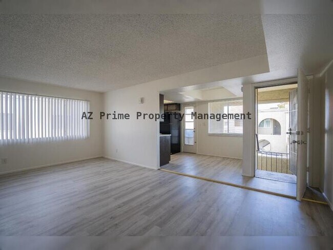 5922 North 48th Lane, Glendale, AZ 85301 photo 5