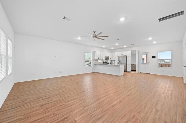 167 Rioja Kyle, TX 78640 photo 5