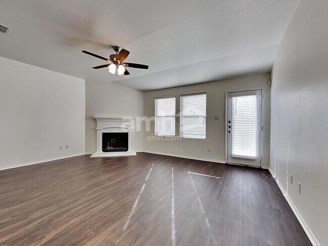 1246 Yukon Drive, Glenn Heights, TX 75154 photo 5