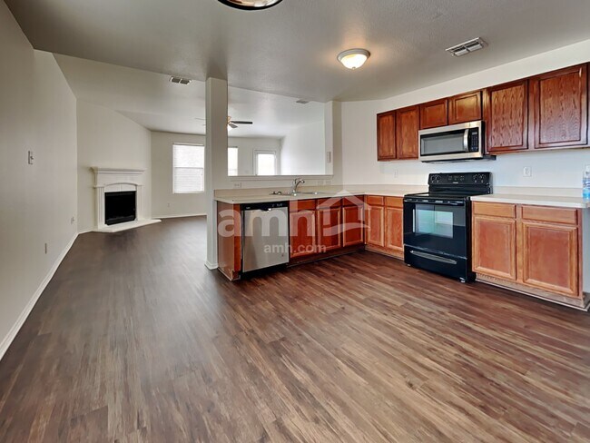 1246 Yukon Drive, Glenn Heights, TX 75154 photo 4