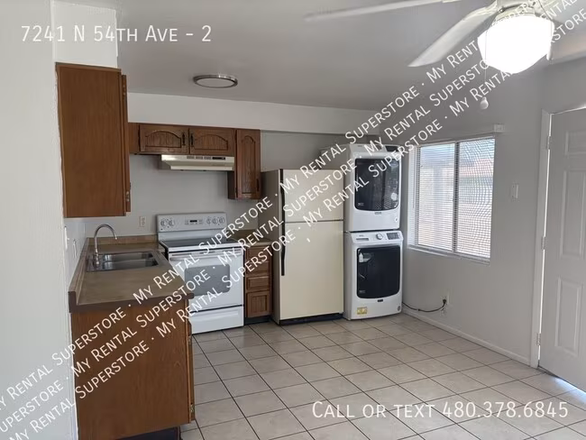 7241 N 54th Ave Glendale, AZ 85301 photo 3