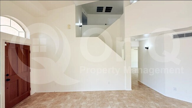 837 W Shellfish Dr Gilbert, AZ 85233 photo 5