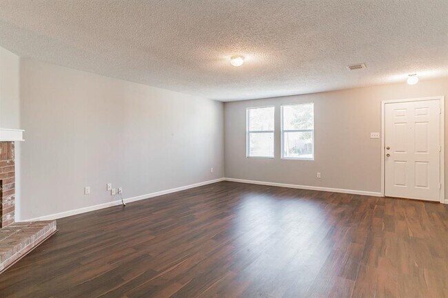 3335 Lipizzan Dr Denton, TX 76210 photo 5