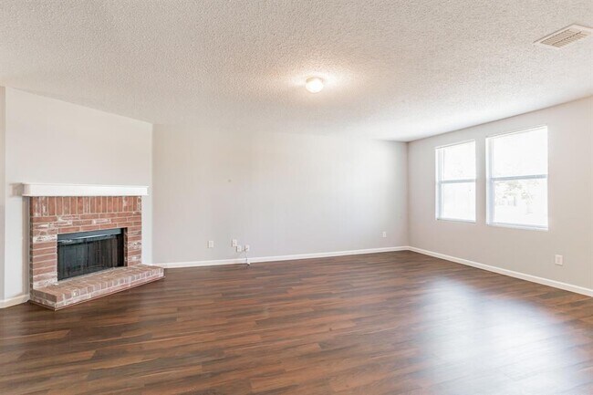 3335 Lipizzan Dr Denton, TX 76210 photo 4