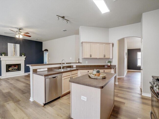 1917 Caddo St Little Elm, TX 75068 photo 4