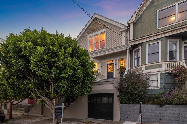 318 Hoffman Avenue, San Francisco, CA 94114 photo 2
