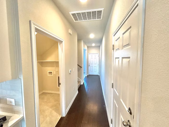 7305 Vidrine St Austin, TX 78754 photo 5