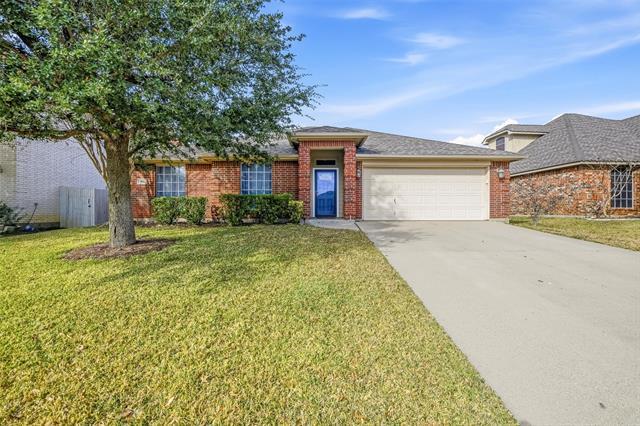 835 Evergreen Ln Burleson, TX 76028 photo 3
